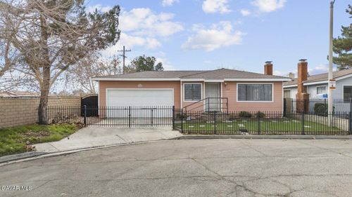 1858 Park Circle Dr, Lancaster, CA, 93535-5778 | Card Image