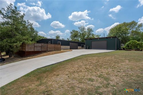 202 E Newton St, Luling, TX, 78648-1853 | Card Image