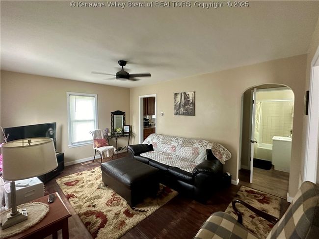 Living Room | Image 9