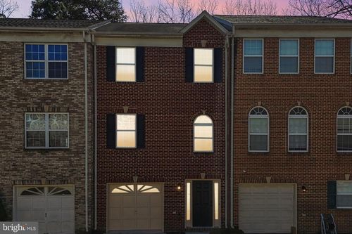 8033 Bloomsbury Pl, White Plains, MD, 20695-3494 | Card Image