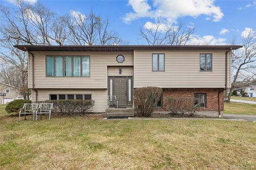 1 Darby Rd, Airmont, NY, 10952-4534 | Card Image