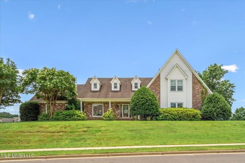 6923 Silver Cloud Cv, Olive Branch, MS, 38654-1449 | Card Image