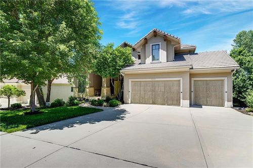 25312 W 96th Ter, Lenexa, KS, 66227-7219 | Card Image