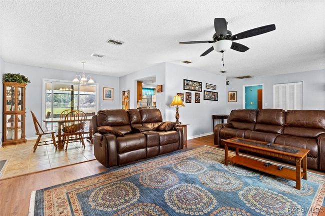 7618 W Golf Club St, House other with 3 bedrooms, 2 bathrooms and 2 parking in Crystal River FL | Image 6