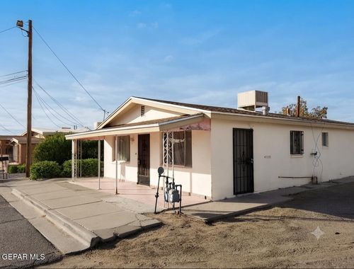 708 E Washington St, Anthony, TX, 79821-7333 | Card Image