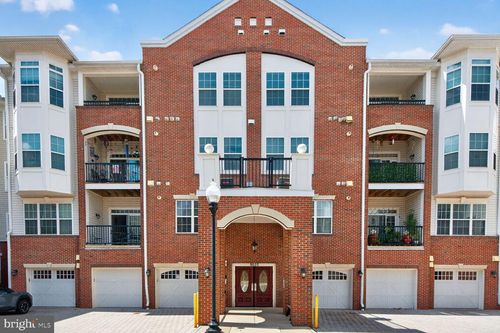 unit-307-9202 Charleston Dr, Manassas, VA, 20110-2833 | Card Image