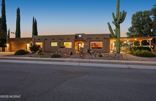 425 E Paseo Chuparosas, Green Valley, AZ, 85614 | Card Image