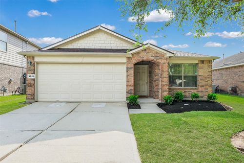 1015 Honeysuckle Vine Dr, Rosenberg, TX, 77469-4860 | Card Image