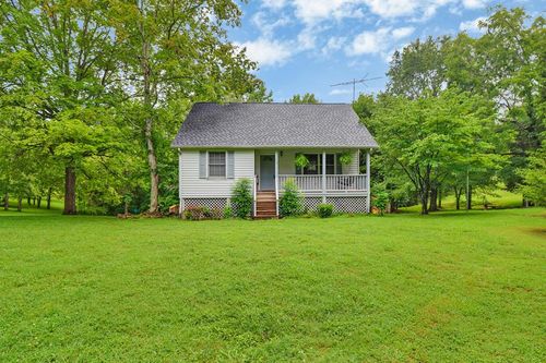 676 Sunny Point Rd, Baxter, TN, 38544-6815 | Card Image