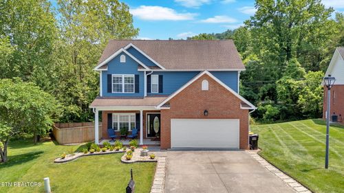 4512 Everwood Oak Ln, Knoxville, TN, 37918-9479 | Card Image