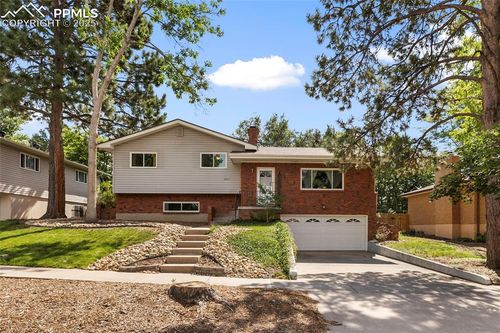 2207 Essex Ln, Colorado Springs, CO, 80909-1427 | Card Image