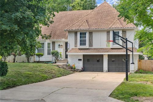 6101 E 107th St, Kansas City, MO, 64134-2518 | Card Image