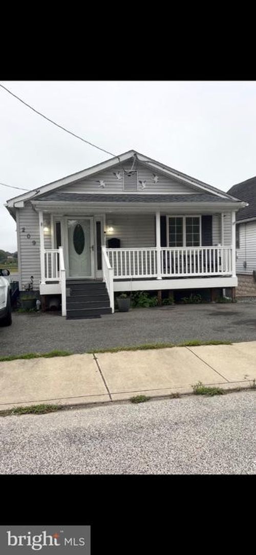 209 Edgewater Ave, WESTVILLE, NJ, 08093-1202 | Card Image