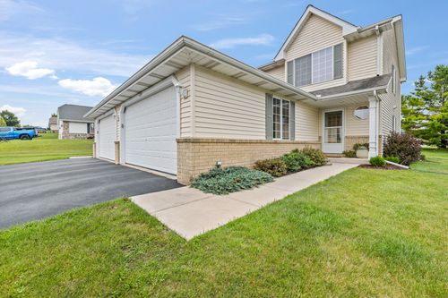 1133 Ellys Way, Slinger, WI, 53086-9341 | Card Image