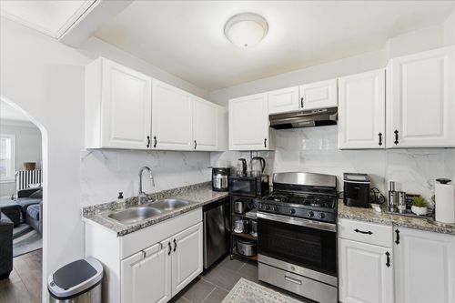 4333 Fremont Ave N, Minneapolis, MN, 55412-1362 | Card Image
