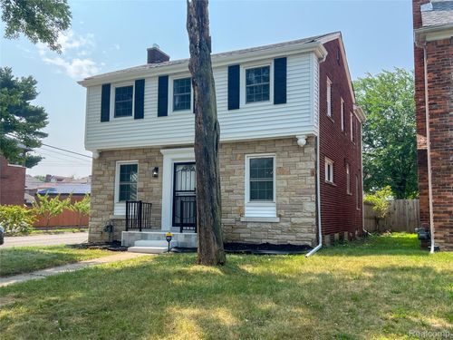 18603 Roselawn St, Detroit, MI, 48221-2117 | Card Image