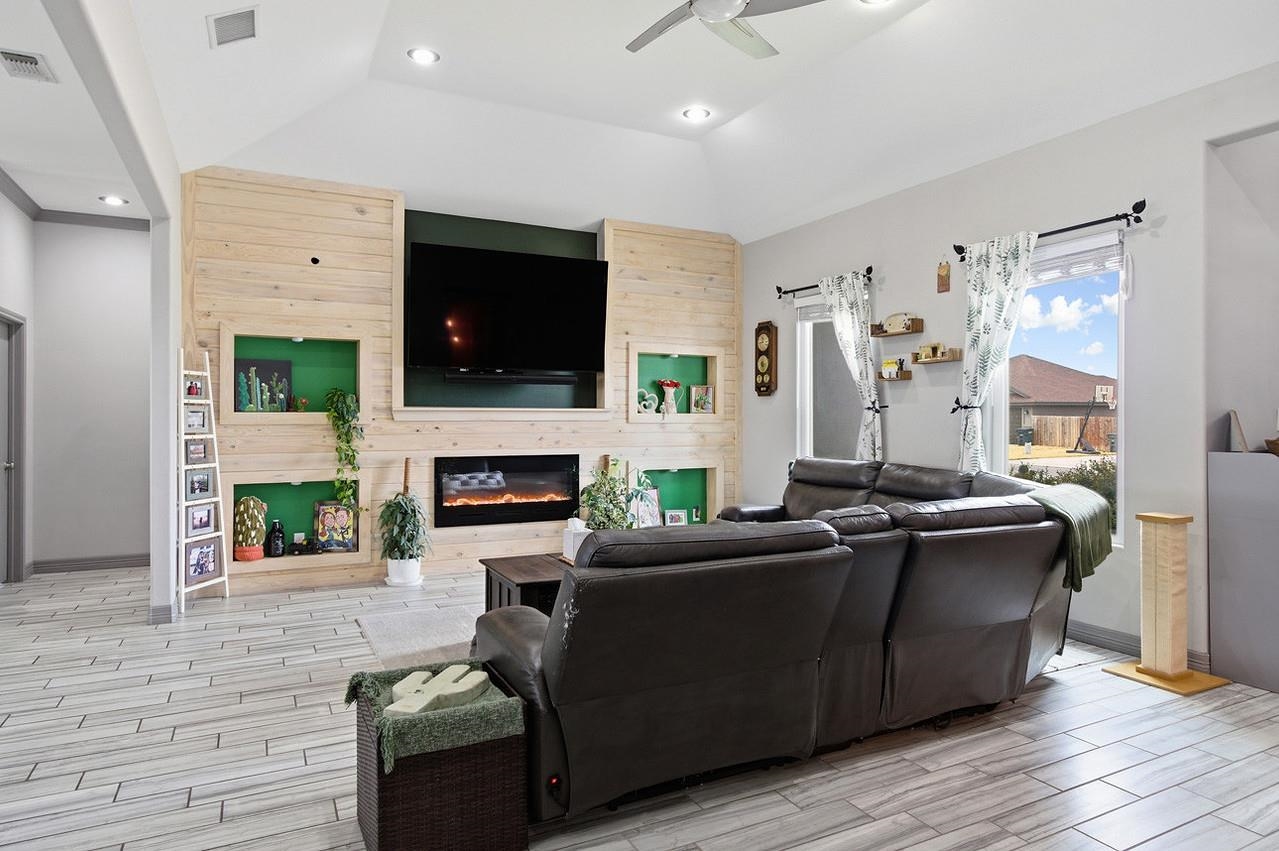 Residential in Del Rio 3