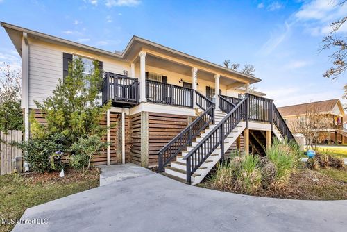 202 White Harbor Rd, Long Beach, MS, 39560-5612 | Card Image
