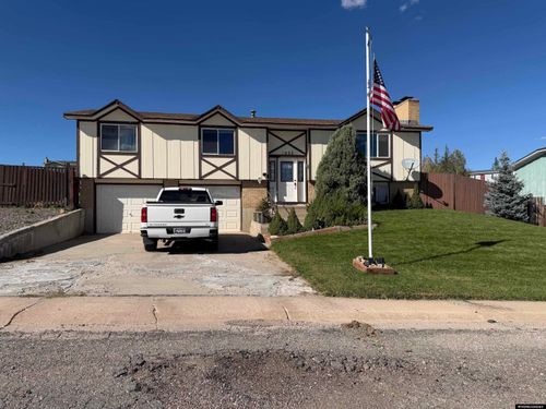 1032 Mineral Dr, Hanna, WY, 82327-5072 | Card Image