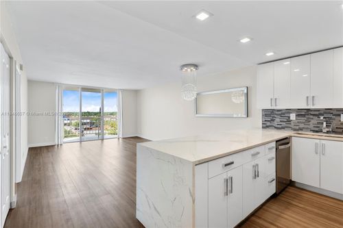 apt-608-16710 Ne 9th Ave, North Miami Beach, FL, 33162-2530 | Card Image
