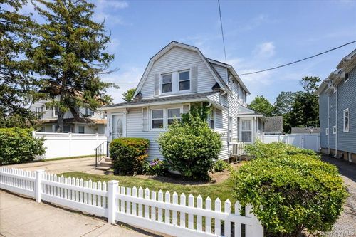 1019 Walsh Ave, Woodmere, NY, 11598-1330 | Card Image