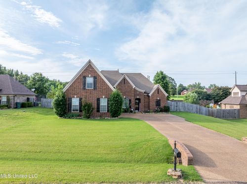 1668 Farindale Cv, Nesbit, MS, 38651-6209 | Card Image
