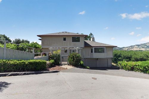 4 Harris Hill Drive, Novato, CA, 94947 | Card Image