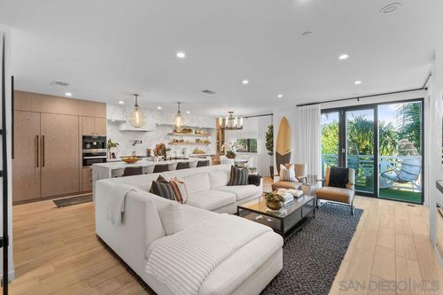 3301 Lincoln, Carlsbad, CA, 92008 | Card Image