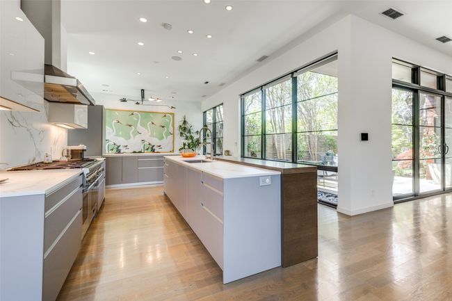 9333 Biscayne Blvd, House other with 5 bedrooms, 6 bathrooms and null parking in Dallas TX | Image 10