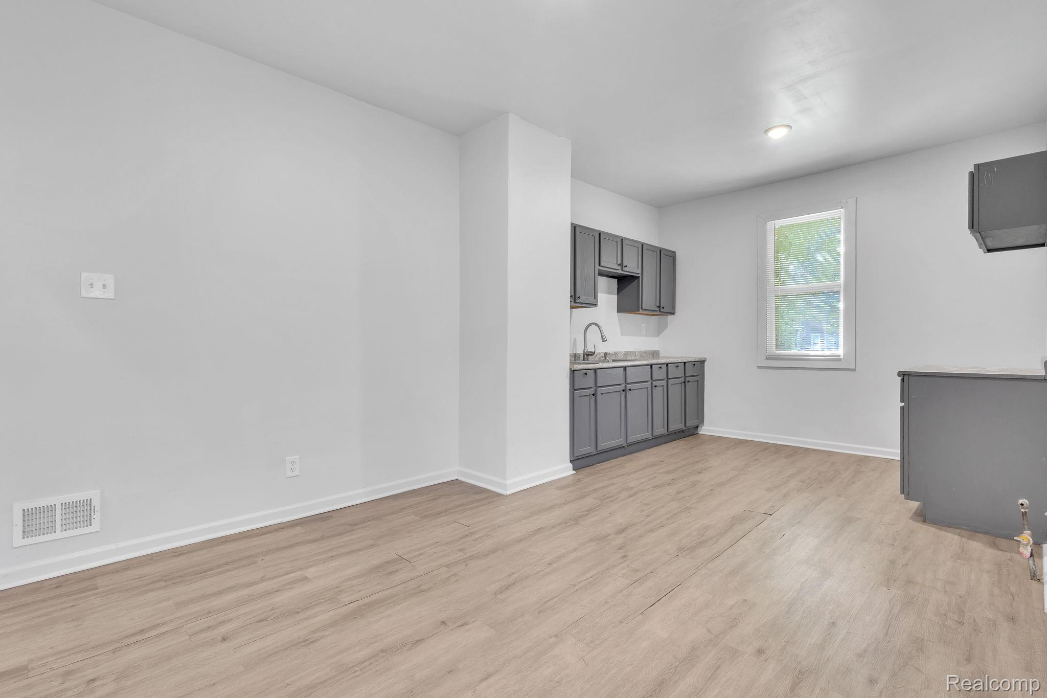 Residential in Highland Park 3