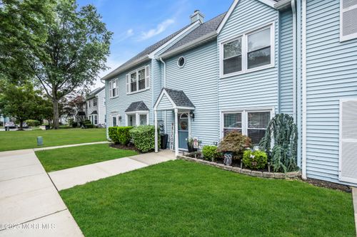 31 Forge Ct, Jackson, NJ, 08527-2240 | Card Image