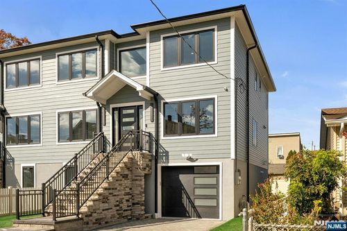 25B Pulaski Ave, Wallington, NJ, 07057-1311 | Card Image