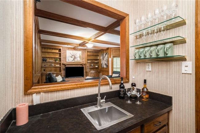 6040 Neely Farm Dr, House other with 5 bedrooms, 5 bathrooms and null parking in Peachtree Corners GA | Image 15