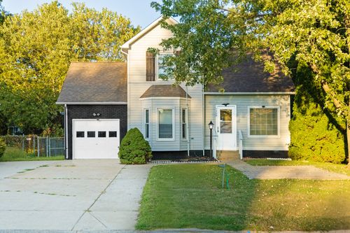 1325 Wennona Dr, Clarksville, TN, 37042-5889 | Card Image