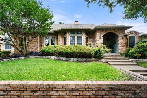 705 Kyle Dr, Arlington, TX, 76011-2360 | Card Image