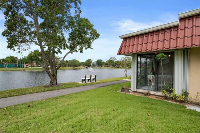 603 Laconia Cir, Condo with 2 bedrooms, 2 bathrooms and null parking in Lake Worth FL | Image 14