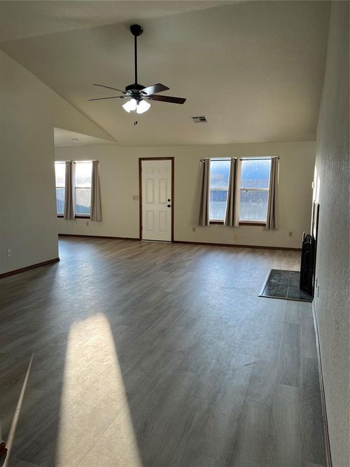 317 S Chanda Ln, Mustang, OK, 73064-4040 | Card Image