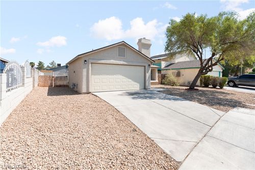 3812 Angel Flight Dr, Las Vegas, NV, 89115-1222 | Card Image
