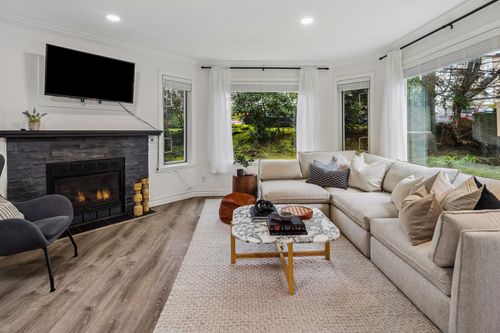 107-175 W 4th St, North Vancouver, BC, V7M1H6 | Card Image