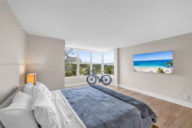 APT-6A - 615 Ocean Dr, Condo with 3 bedrooms, 3 bathrooms and null parking in Key Biscayne FL | Image 15