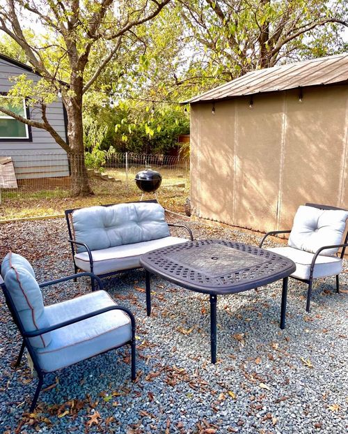 402 W Highland St, Denton, TX, 76201-6818 | Card Image