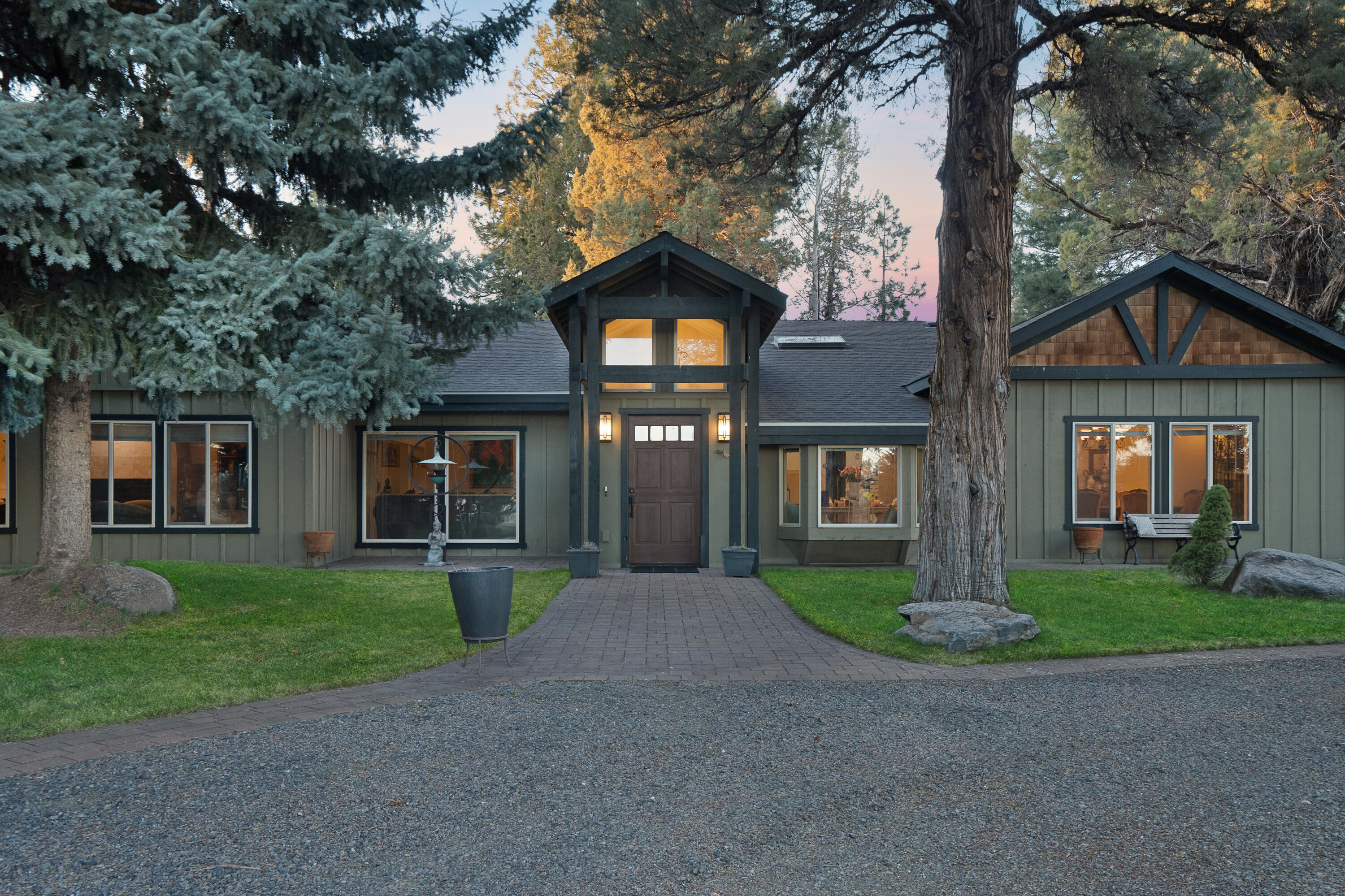 Holmes Rd, Sisters, OR 97759