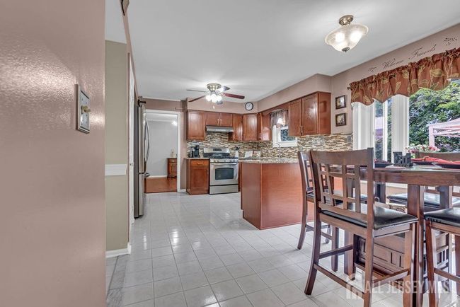 51 Sturbridge Dr, House other with 5 bedrooms, 4 bathrooms and null parking in Piscataway NJ | Image 22