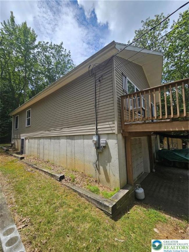 178 Sparrow Ln, House other with 3 bedrooms, 2 bathrooms and null parking in Jim Thorpe PA | Image 23