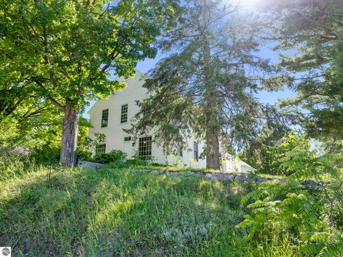202 S Saint Joseph, Lake Leelanau, MI, 49653 | Card Image