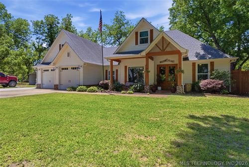 893 N E St, Eufaula, OK, 74432-1858 | Card Image