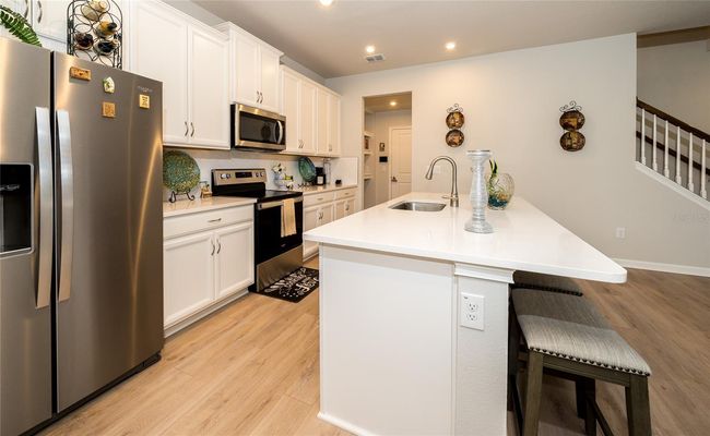 26082 Woven Wicker Bnd, Townhouse with 3 bedrooms, 3 bathrooms and null parking in LUTZ FL | Image 10