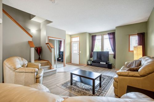 209 Strathcona Cir, Strathmore, AB, T1P0B1 | Card Image