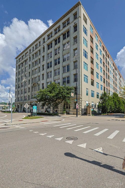 400 Pike St, Cincinnati, OH, 45202 | Card Image