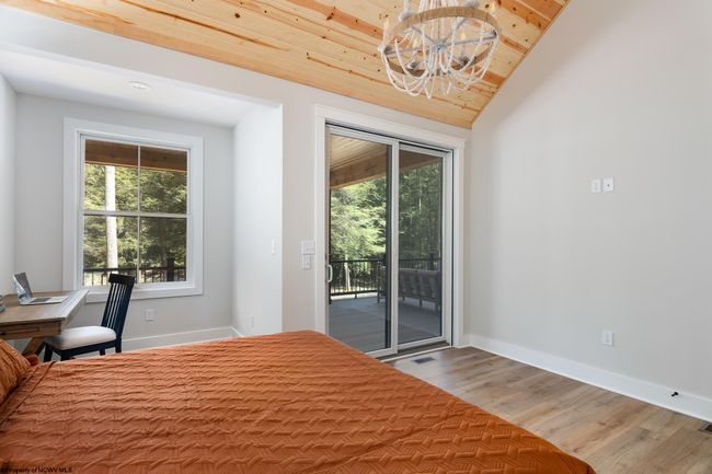 653 Watersound Trce, House other with 3 bedrooms, 3 bathrooms and 3 parking in Bruceton Mills WV | Image 11